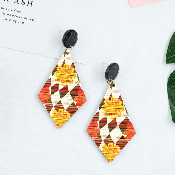 Wood Earrings Diamond style DA02A1101W