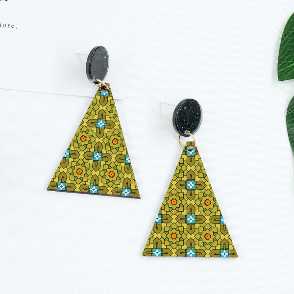 Wood Earrings Triangle style TR01A1113W