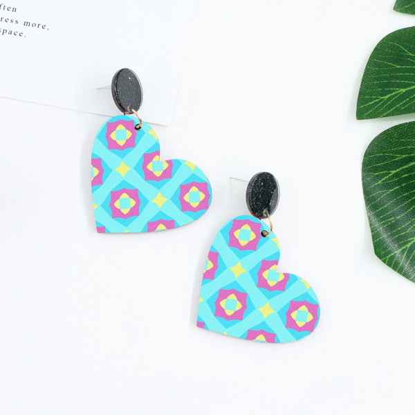 Wood Earrings Heart style HR02A1101W